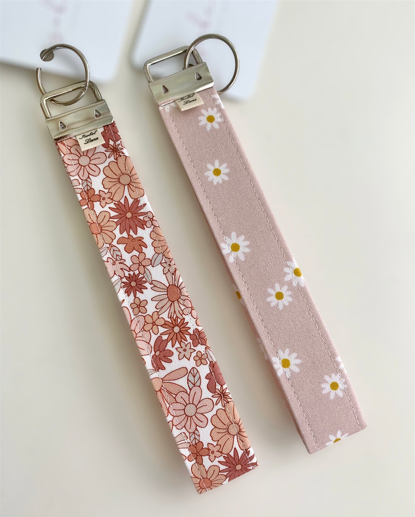 Pink Daisy Floral Wristlet Key Chain